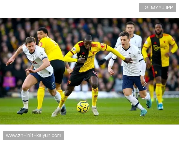 迪巴拉角球精准助攻 埃尔莫索头球破门斩获进球